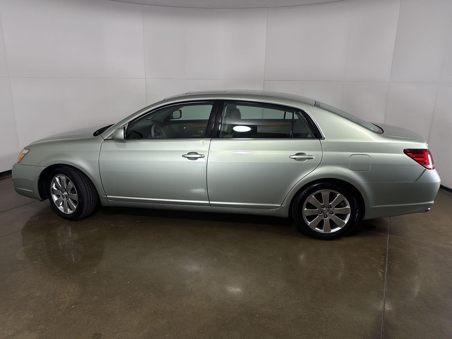 2006 Toyota Avalon XLS