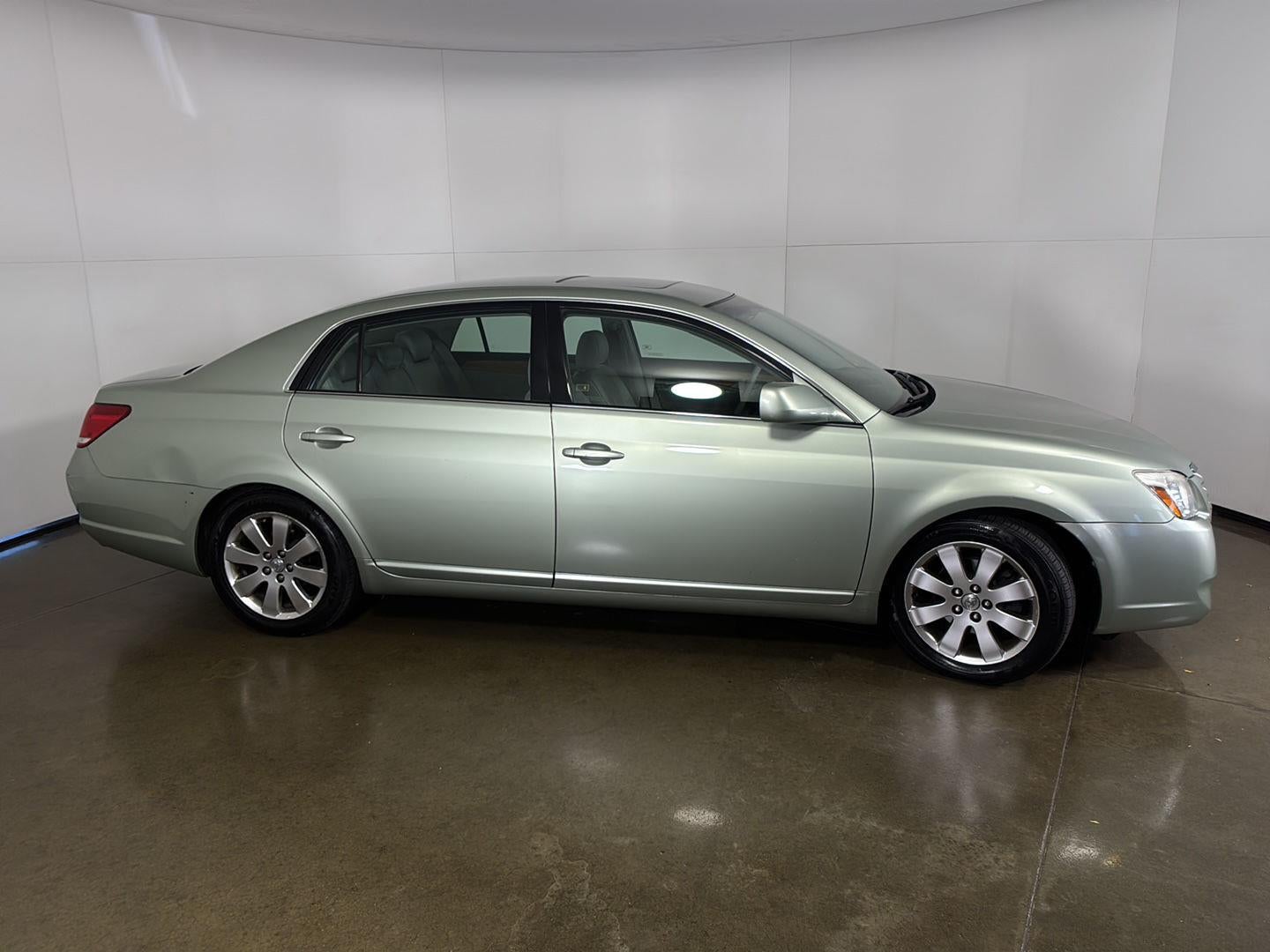 2006 Toyota Avalon XLS
