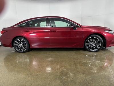 2019 Toyota Avalon Touring