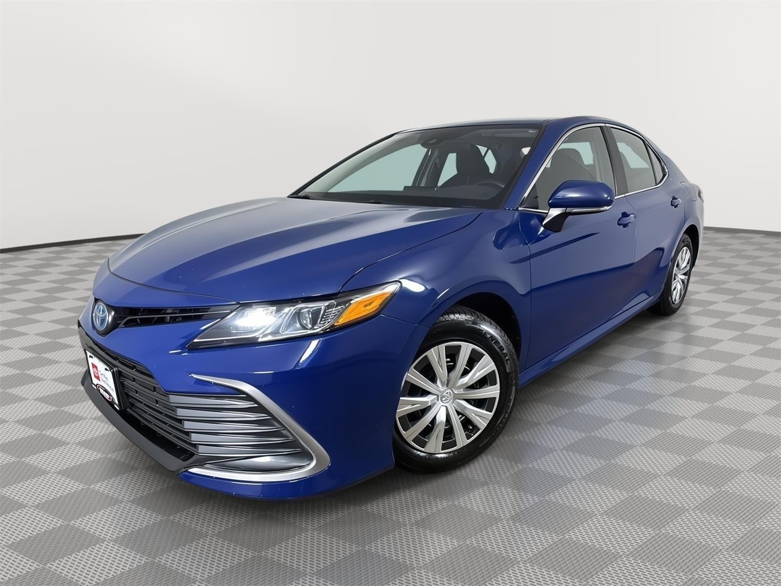 2024 Toyota Camry Hybrid LE