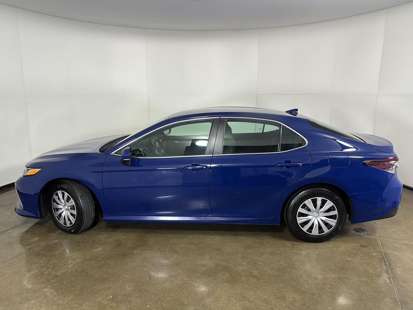 2024 Toyota Camry Hybrid LE