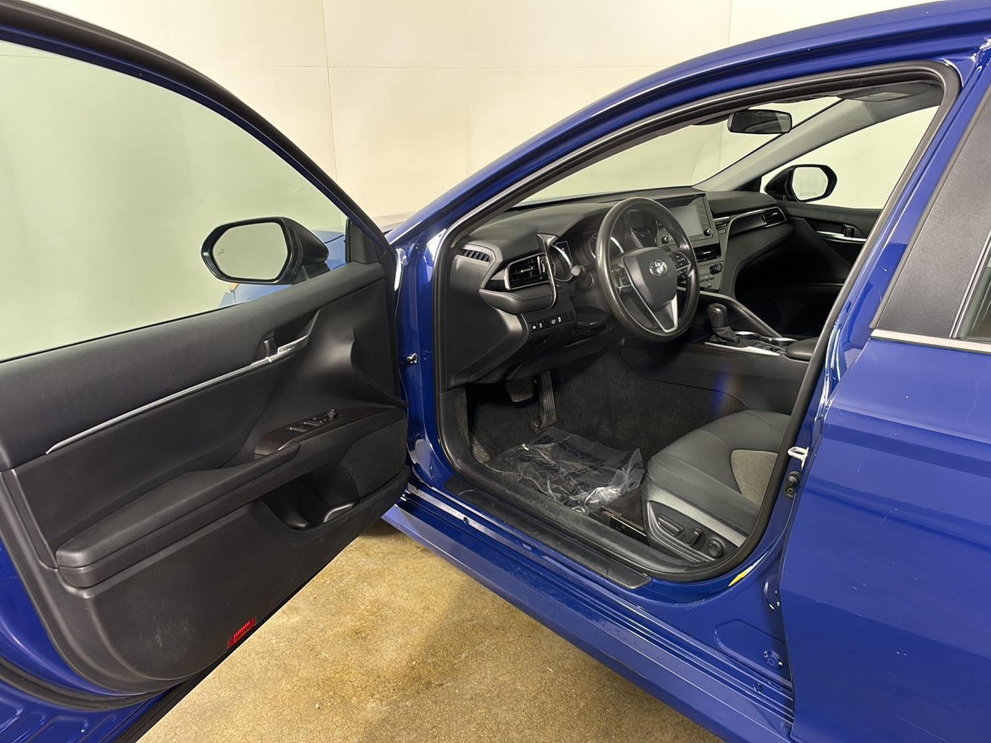 2024 Toyota Camry Hybrid LE