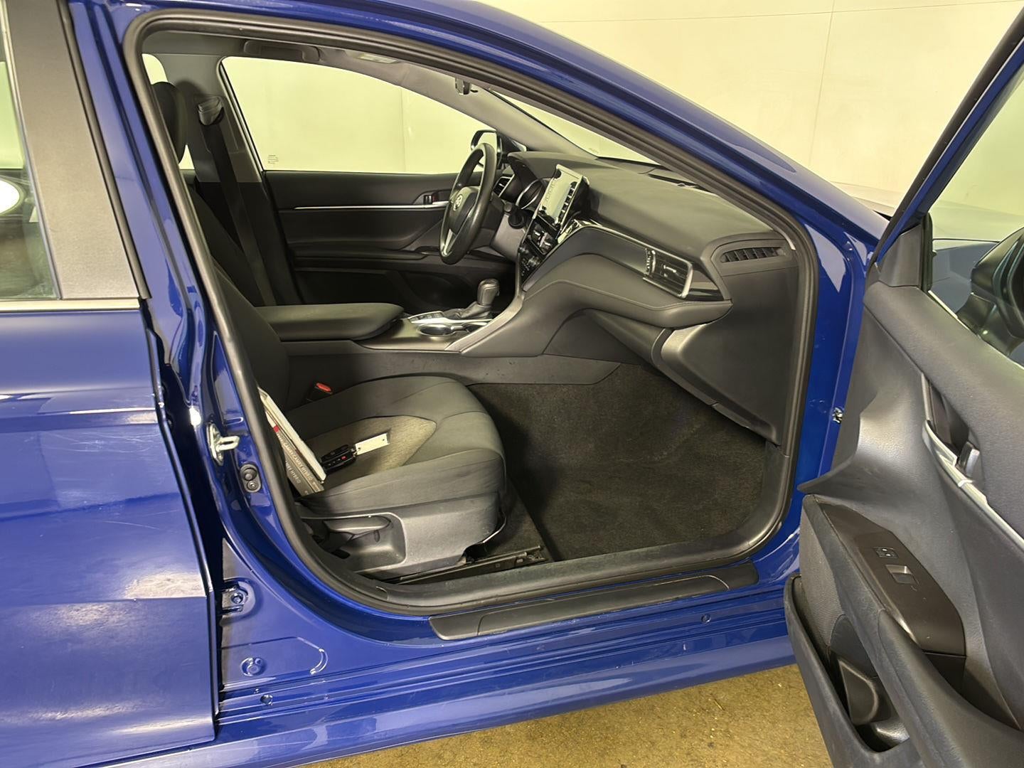 2024 Toyota Camry Hybrid LE