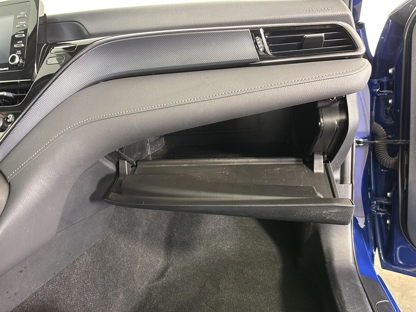 2024 Toyota Camry Hybrid LE