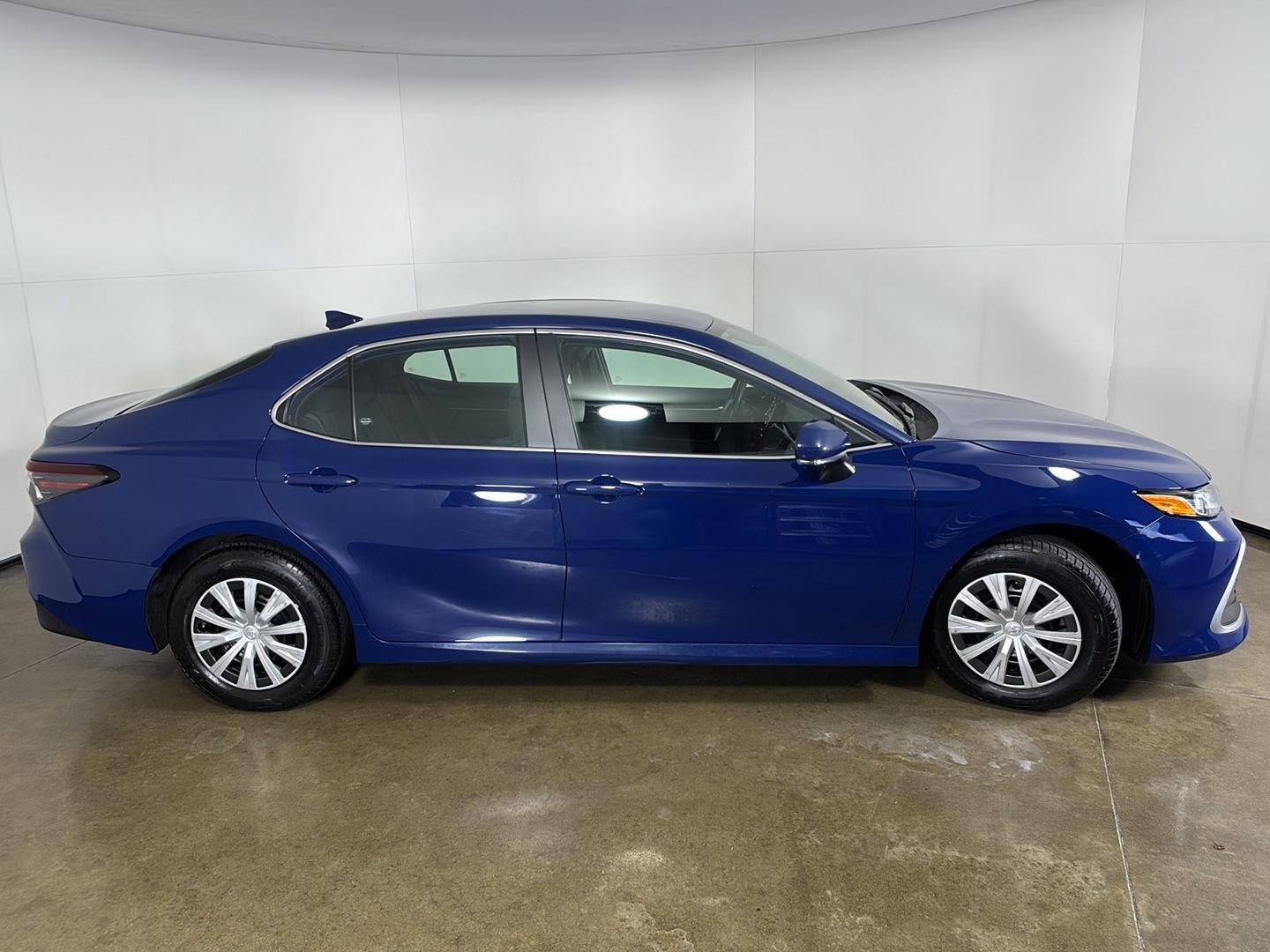 2024 Toyota Camry Hybrid LE