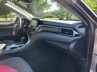 2024 Toyota Camry Hybrid LE