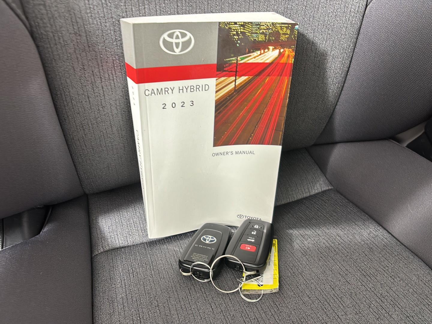 2023 Toyota Camry Hybrid LE