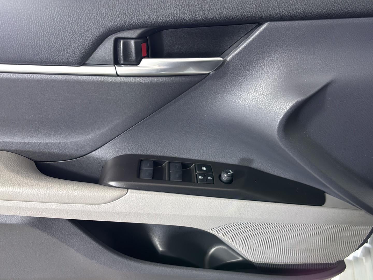 2023 Toyota Camry Hybrid LE