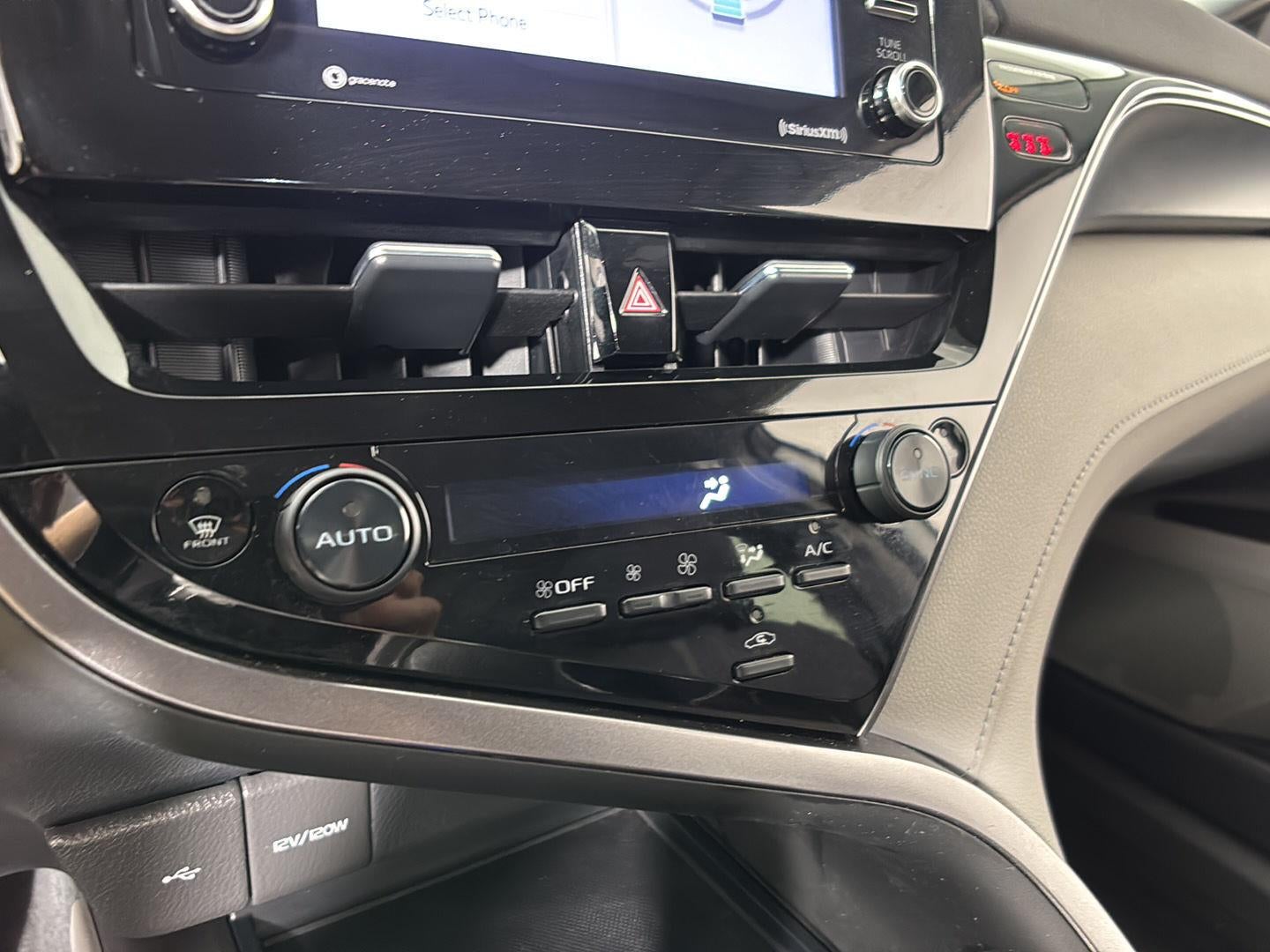2023 Toyota Camry Hybrid LE