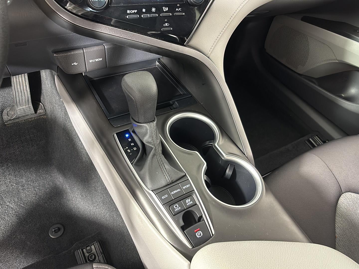 2023 Toyota Camry Hybrid LE