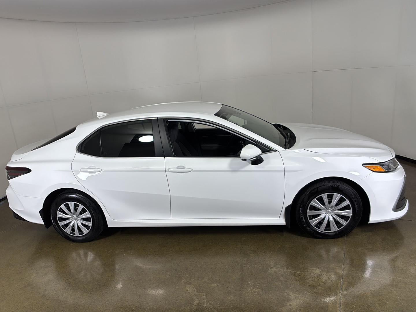2023 Toyota Camry Hybrid LE