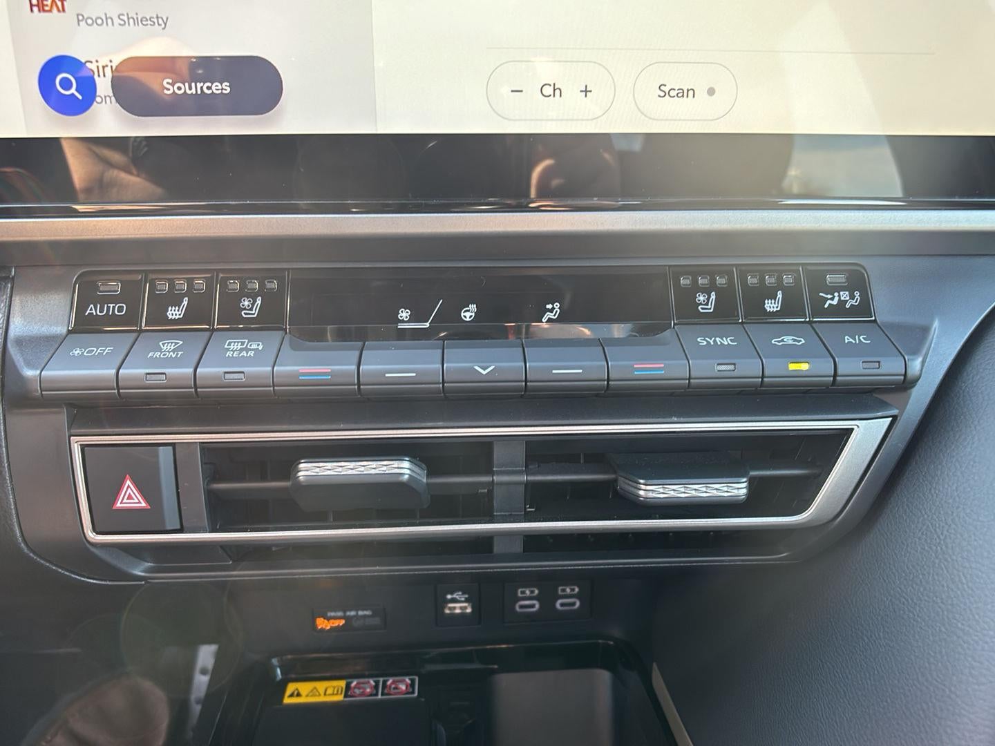 2025 Toyota CAMRY Base