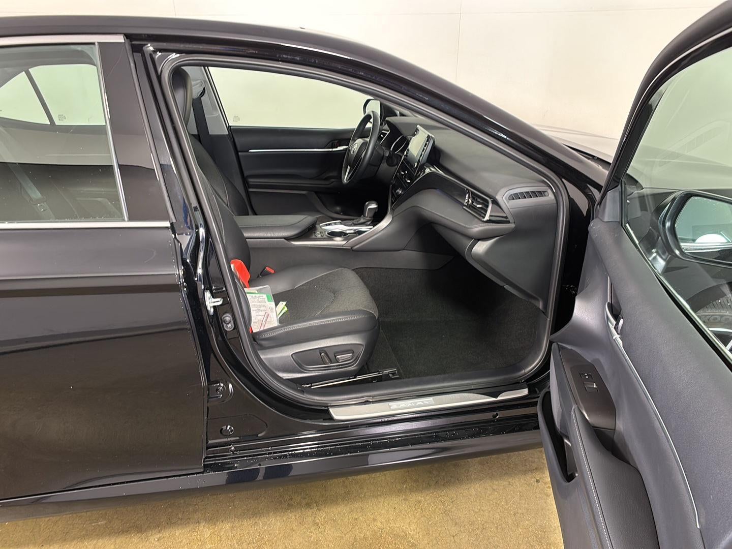 2024 Toyota Camry Hybrid XLE