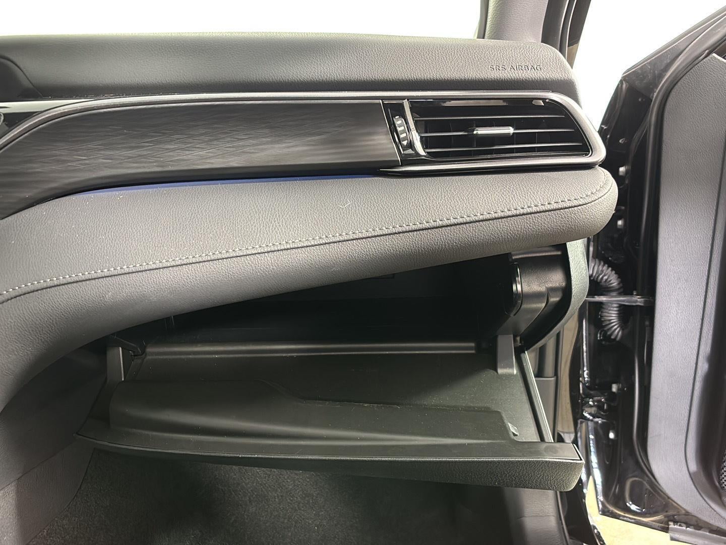 2024 Toyota Camry Hybrid XLE