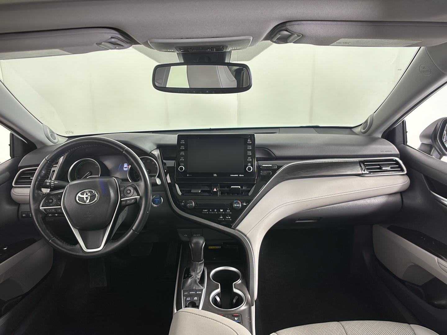 2022 Toyota Camry Hybrid XLE