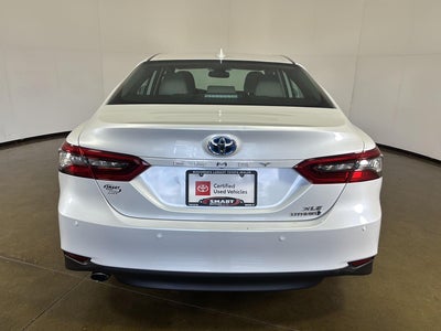 2022 Toyota Camry Hybrid XLE