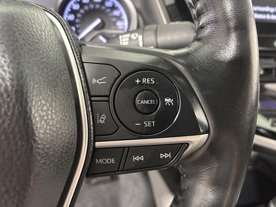 2022 Toyota Camry Hybrid XLE