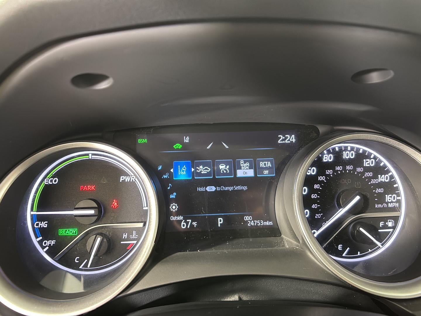2022 Toyota Camry Hybrid XLE