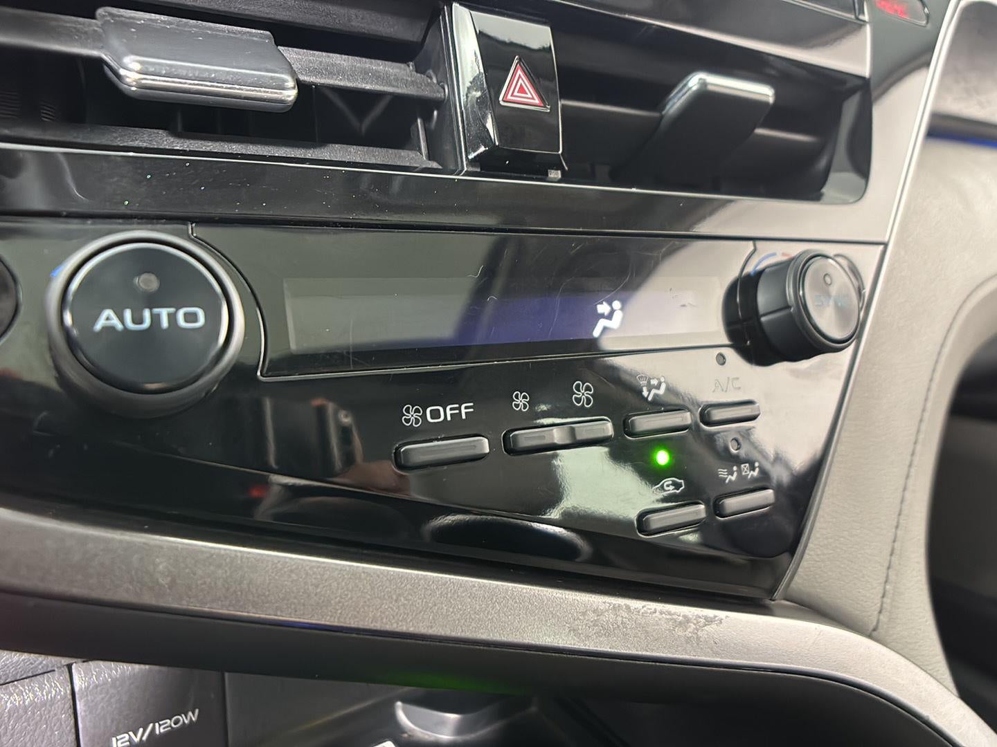 2022 Toyota Camry Hybrid XLE