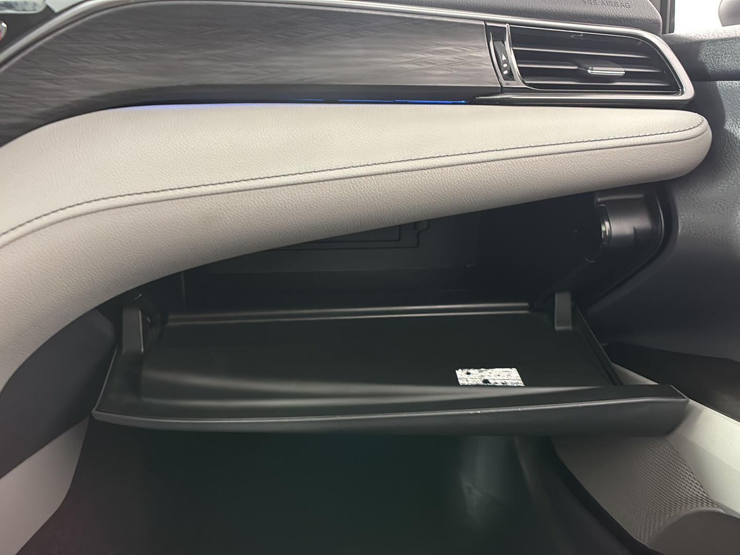2022 Toyota Camry Hybrid XLE