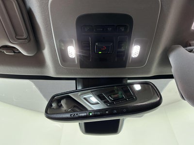 2022 Toyota Camry Hybrid XLE