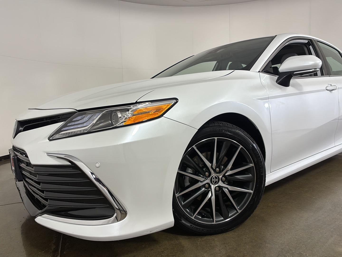 2022 Toyota Camry Hybrid XLE