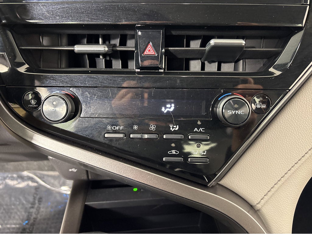 2023 Toyota Camry Hybrid XLE