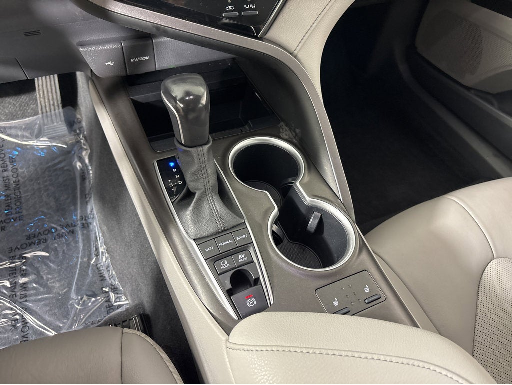 2023 Toyota Camry Hybrid XLE