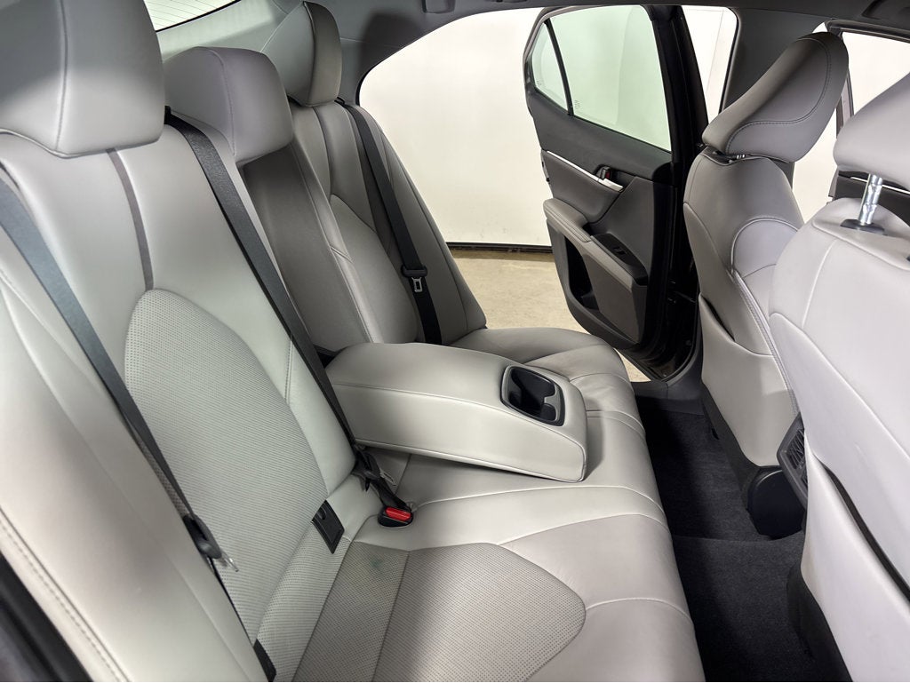 2023 Toyota Camry Hybrid XLE