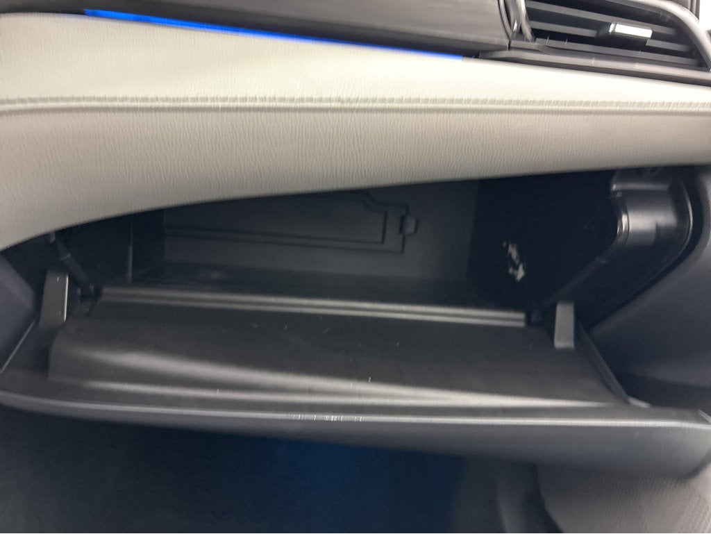 2023 Toyota Camry Hybrid XLE