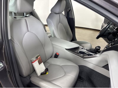 2023 Toyota Camry Hybrid XLE