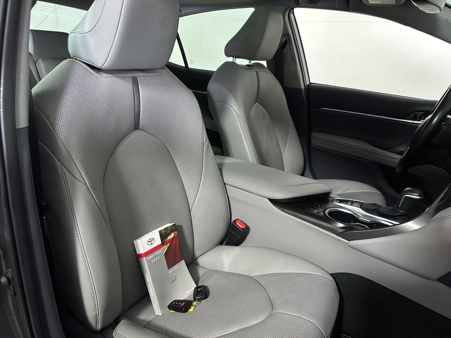 2024 Toyota Camry Hybrid XLE