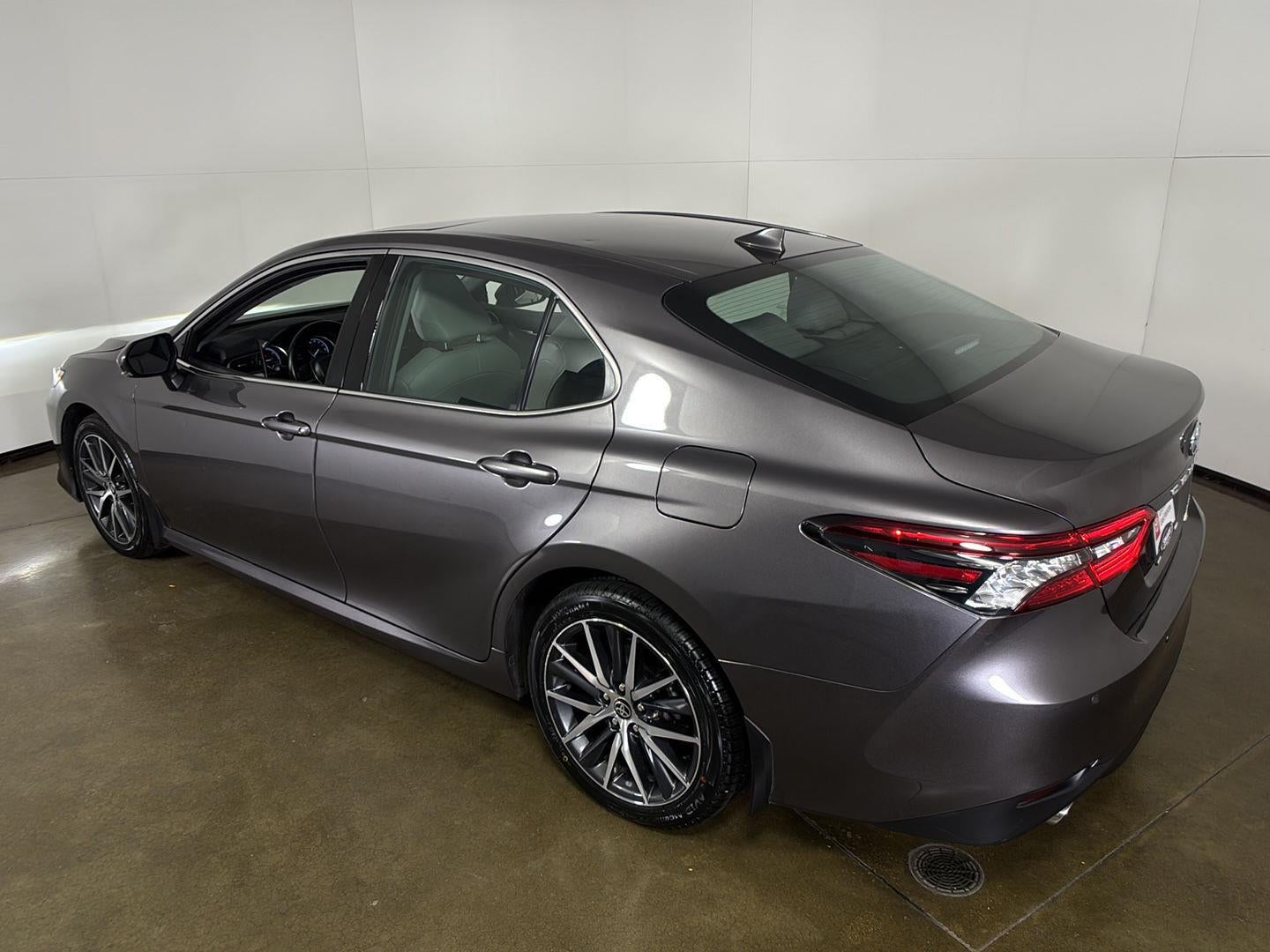 2024 Toyota Camry Hybrid XLE