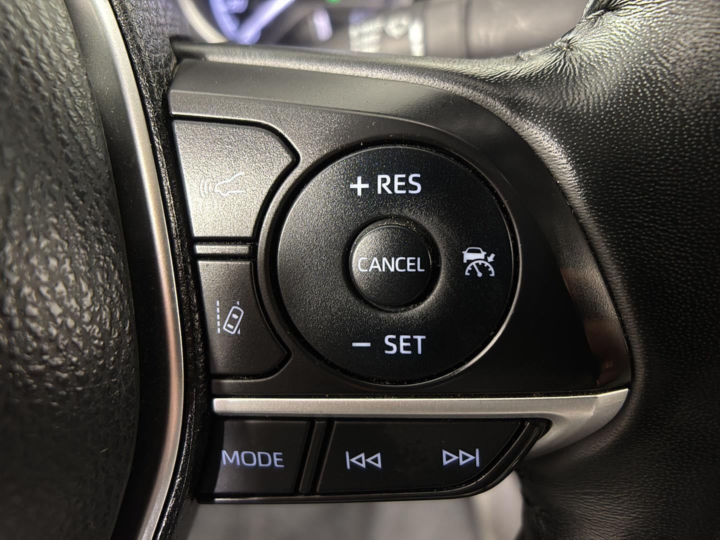 2024 Toyota Camry Hybrid XLE