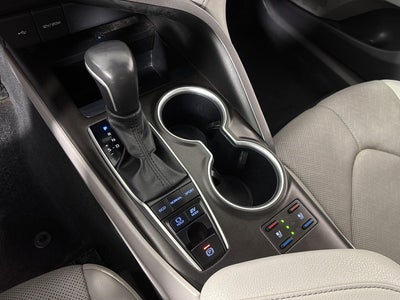 2024 Toyota Camry Hybrid XLE