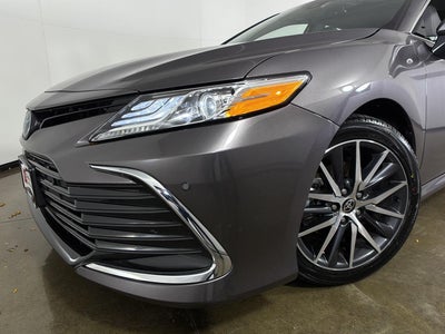 2024 Toyota Camry Hybrid XLE