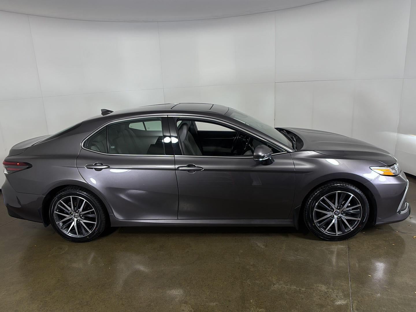 2024 Toyota Camry Hybrid XLE