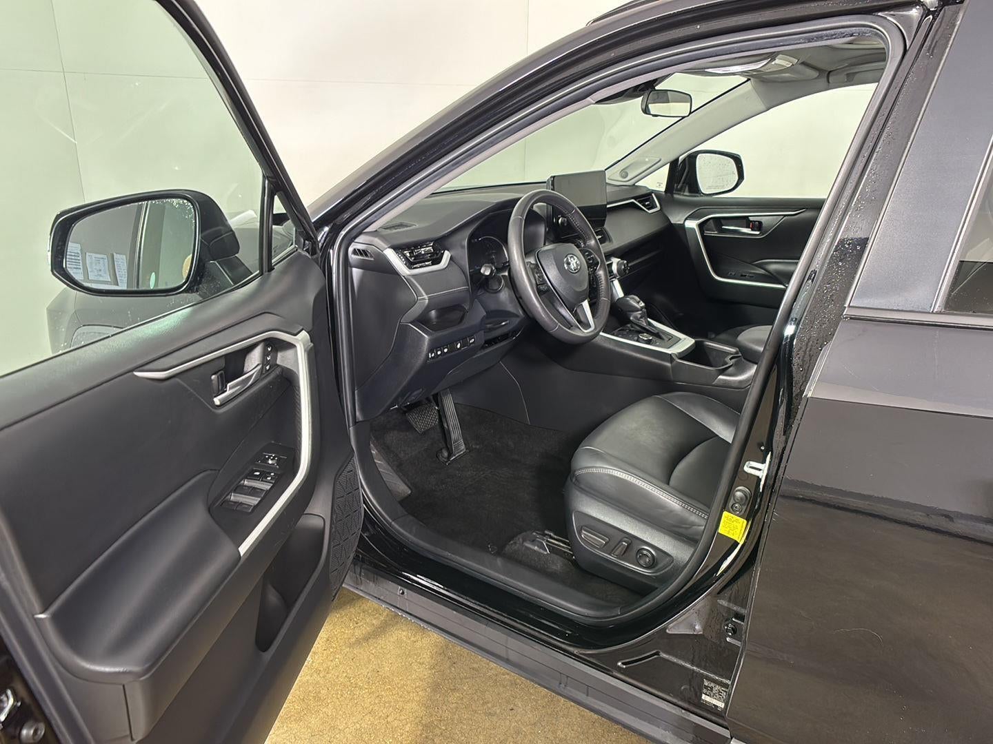 2023 Toyota RAV4 Hybrid XLE Premium