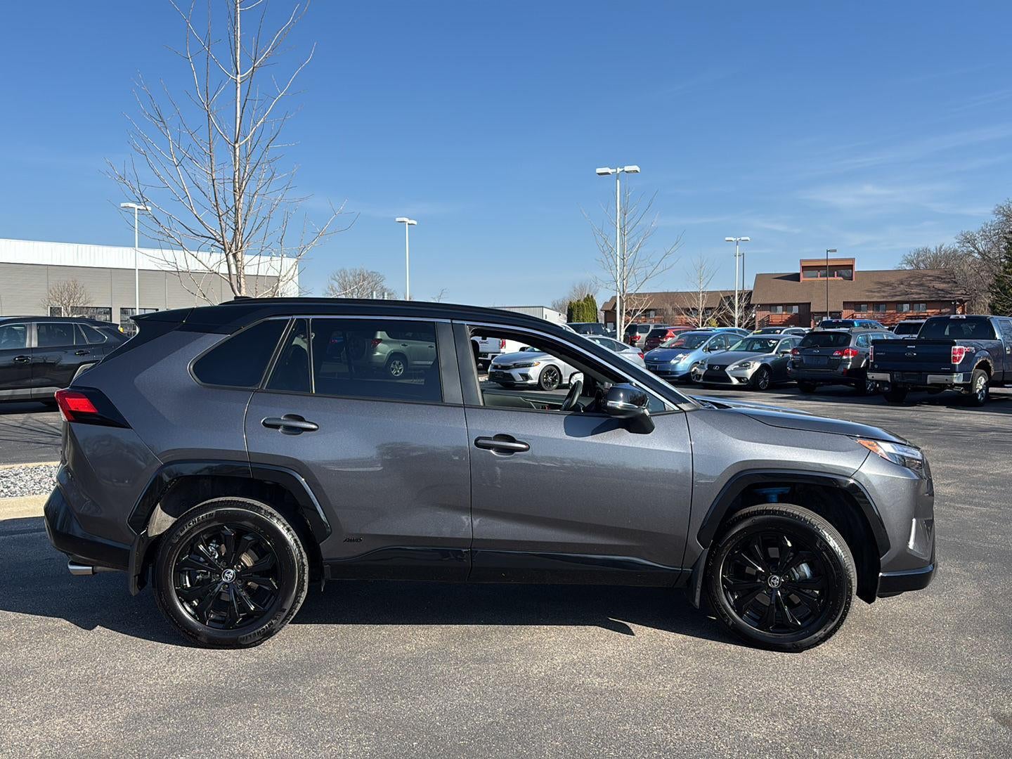 2025 Toyota RAV4 Hybrid XSE