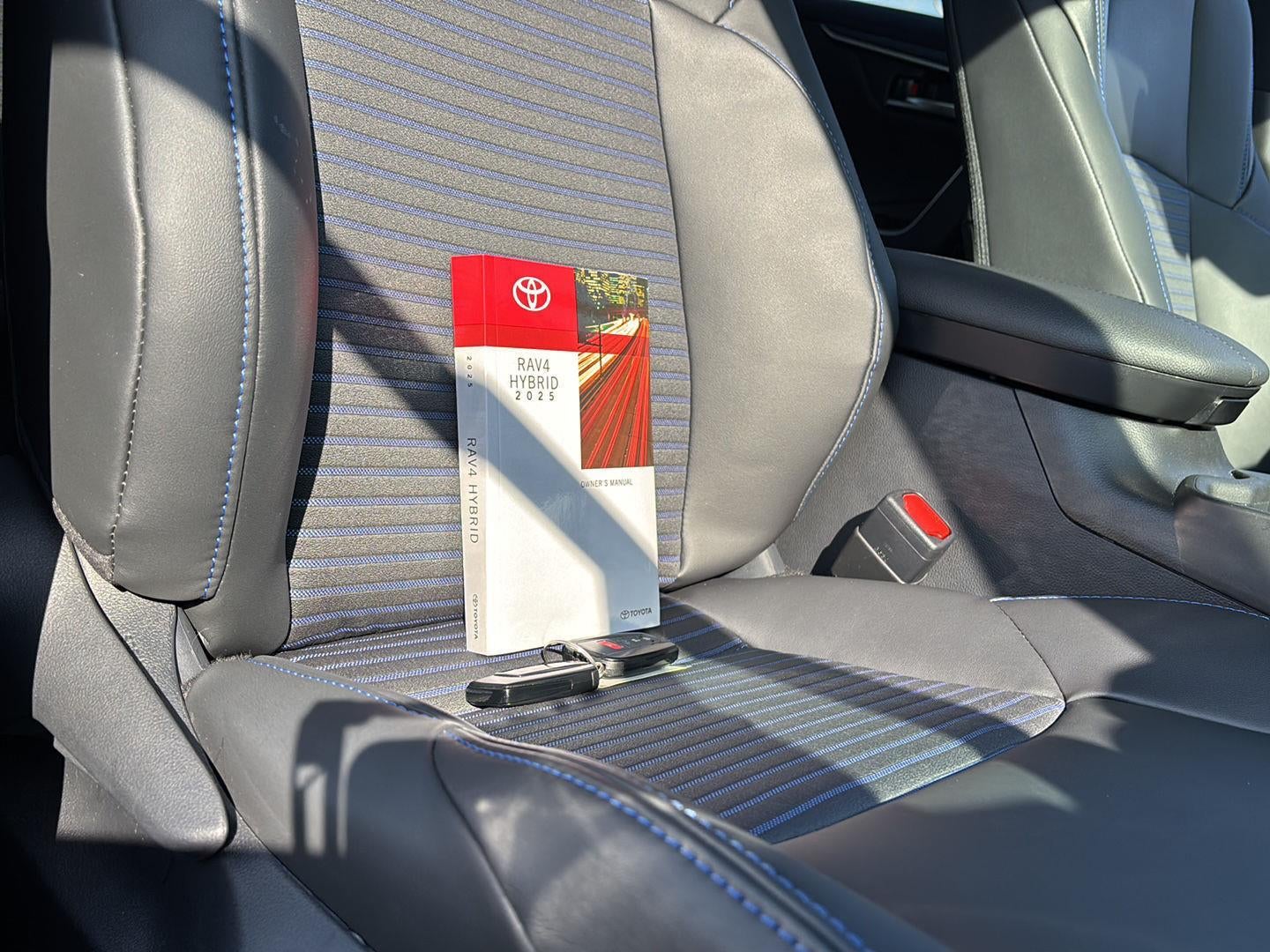 2025 Toyota RAV4 Hybrid XSE