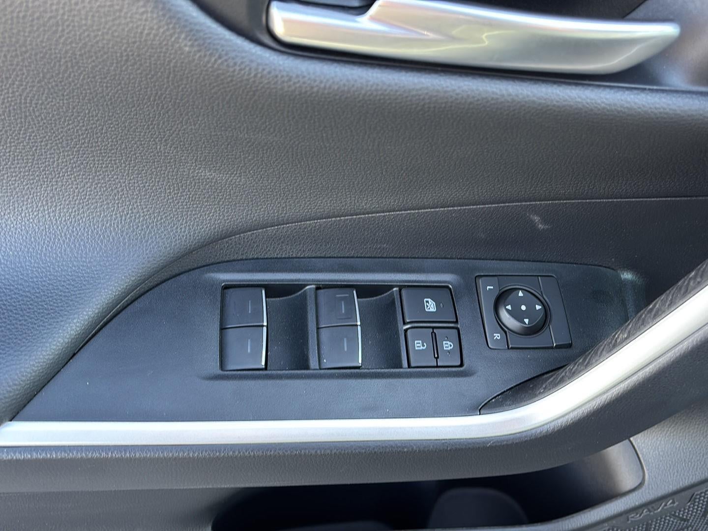 2025 Toyota RAV4 Hybrid XSE