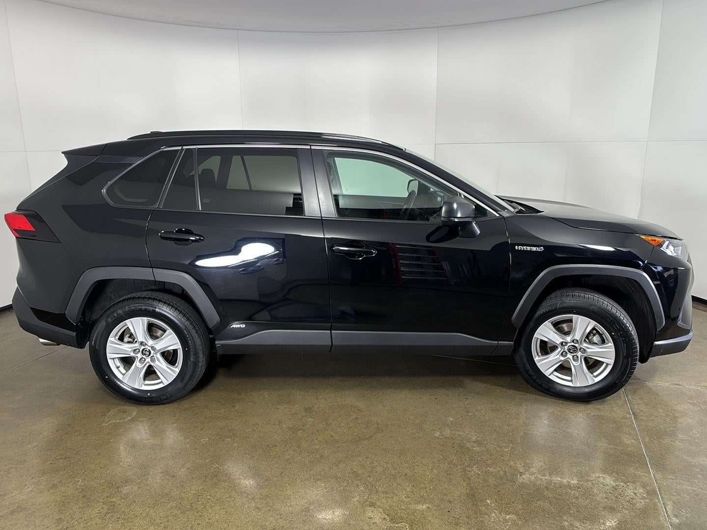 2021 Toyota RAV4 Hybrid LE