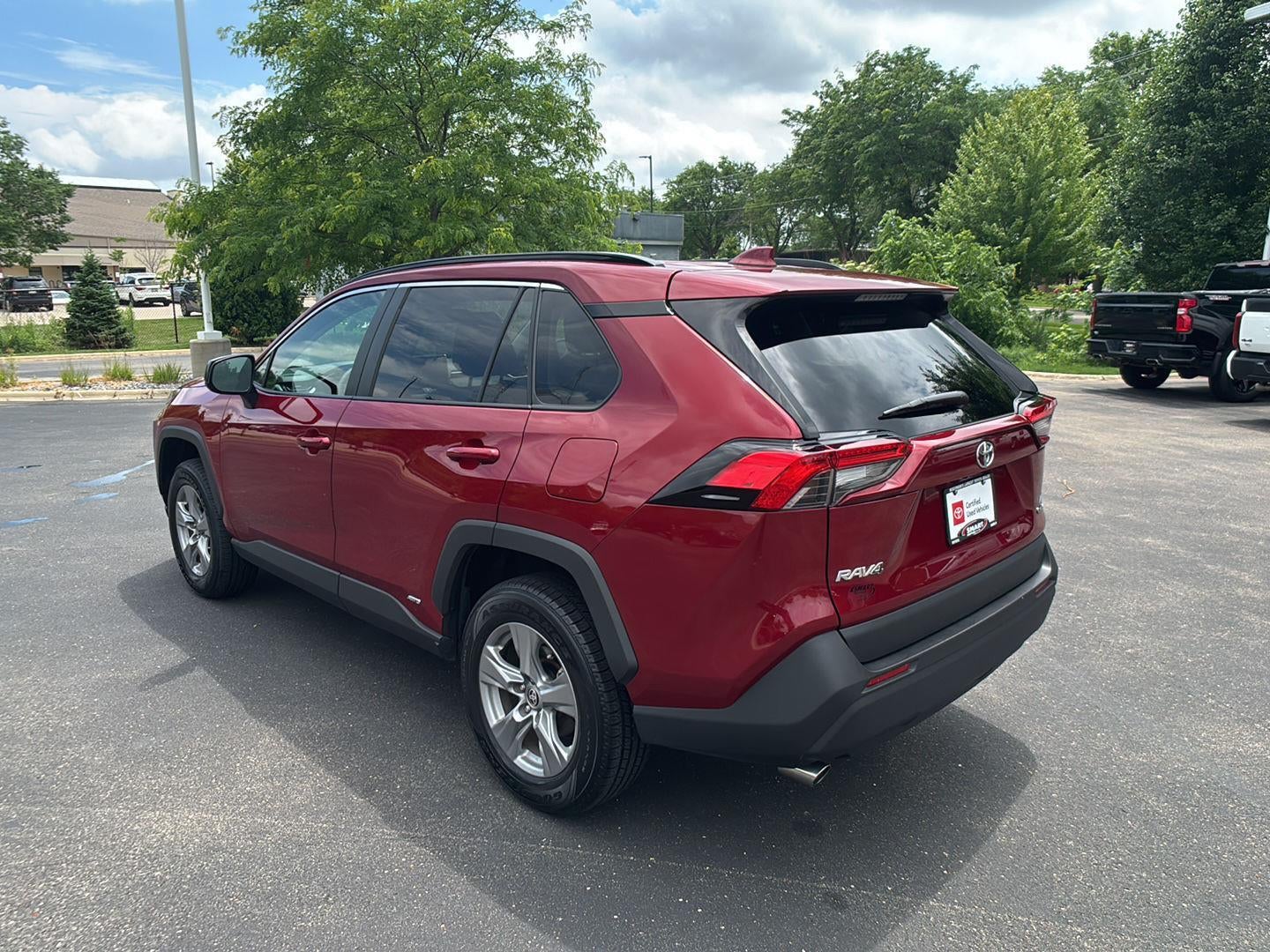2025 Toyota RAV4 HYBRID LE