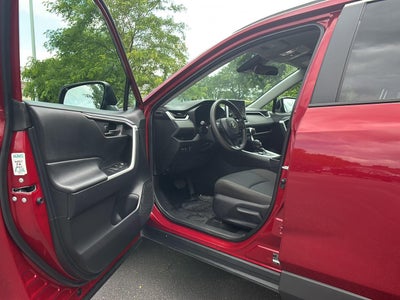2025 Toyota RAV4 HYBRID LE