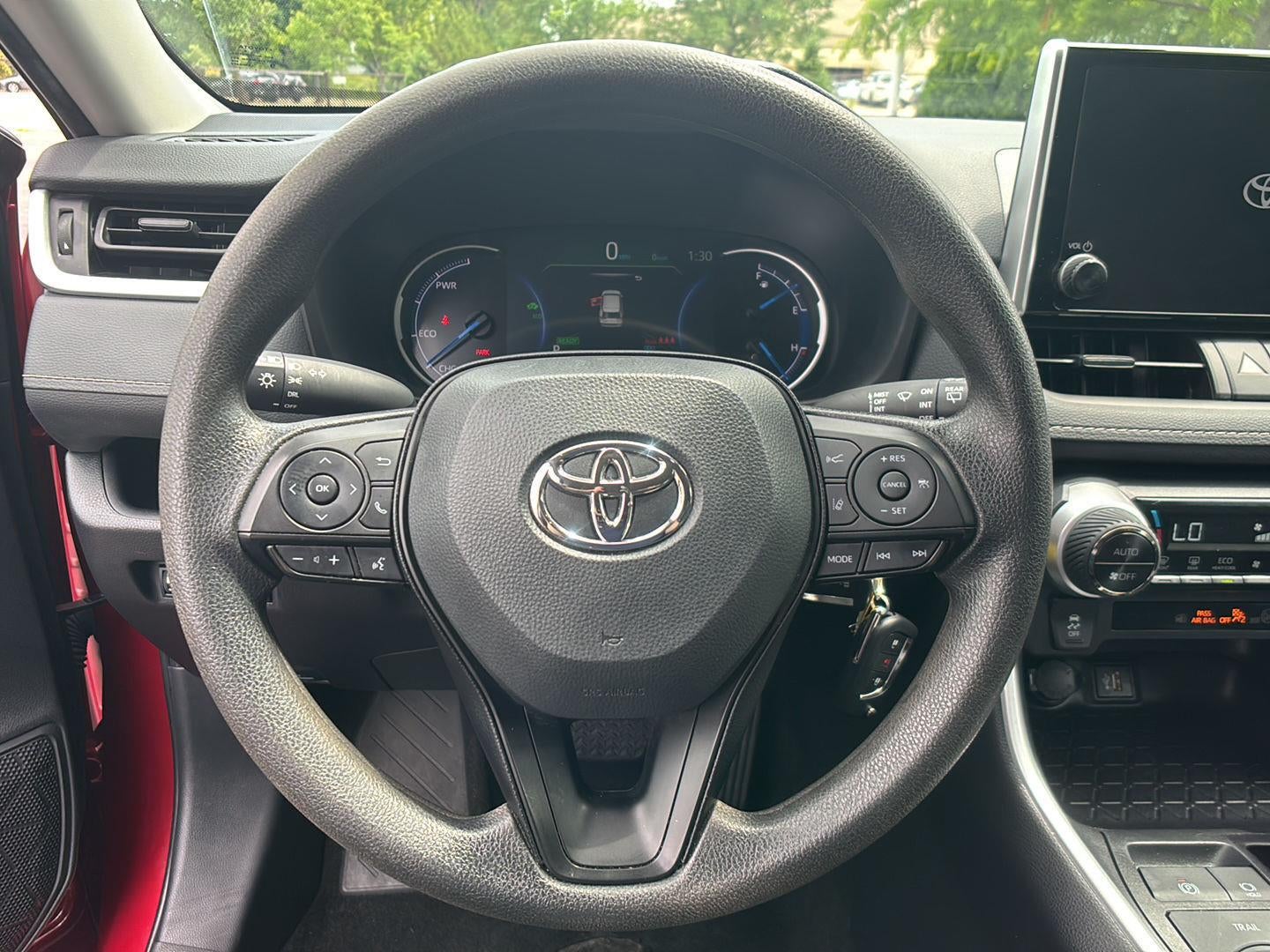 2025 Toyota RAV4 HYBRID LE