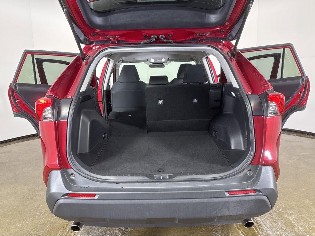 2025 Toyota RAV4 HYBRID LE