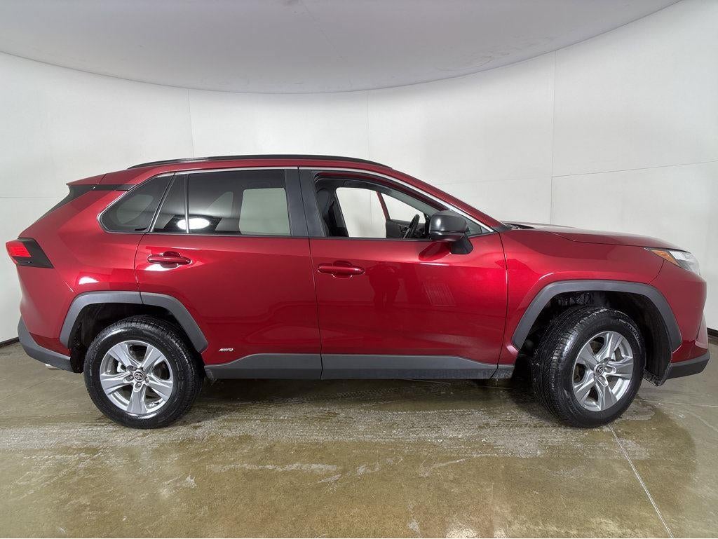 2025 Toyota RAV4 HYBRID LE