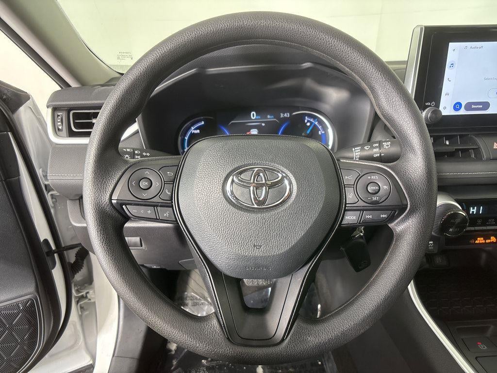 2025 Toyota RAV4 HYBRID LE