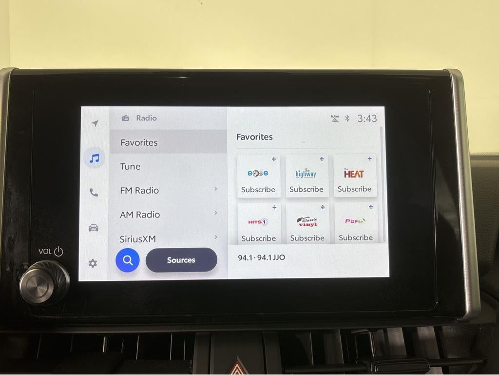 2025 Toyota RAV4 HYBRID LE