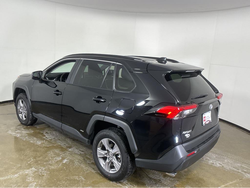 2025 Toyota RAV4 HYBRID LE